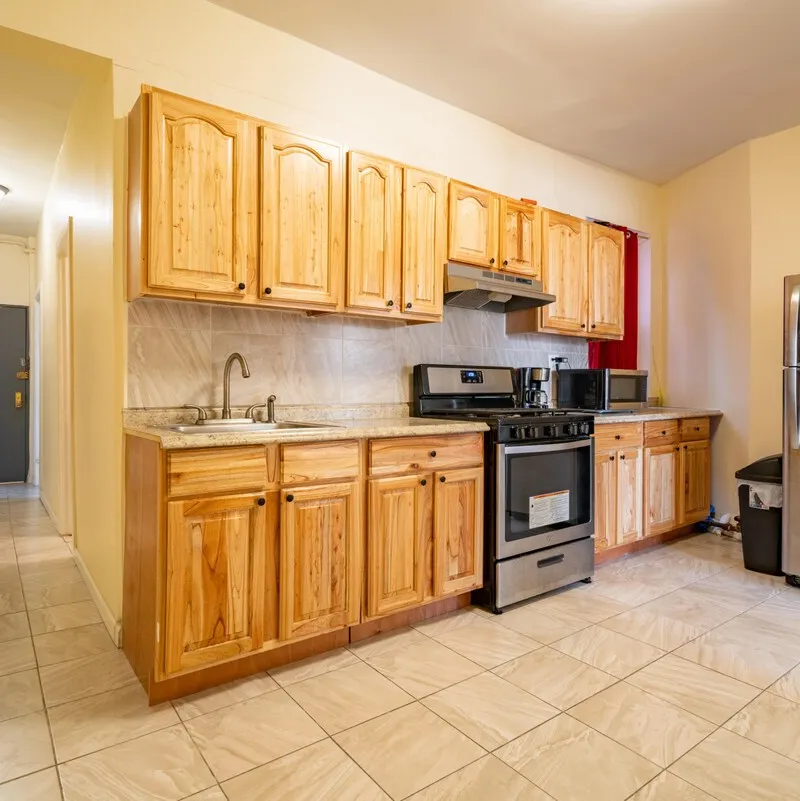 Affordable Single Room at Empire Blvd