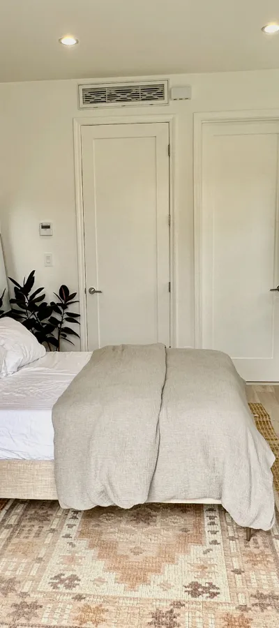Newly Built Studio in Posh West LA Neighborhood, Walking Distance to Cafes & Bars