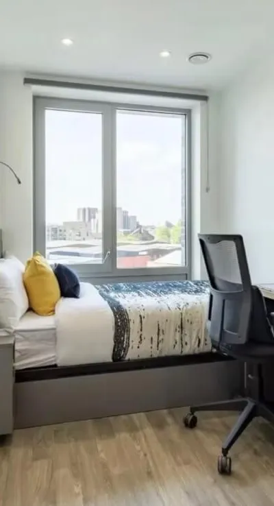 Great Court High-Floor En Suite | Panoramic City Views | Gym & 24/7 Security | Free bicycles