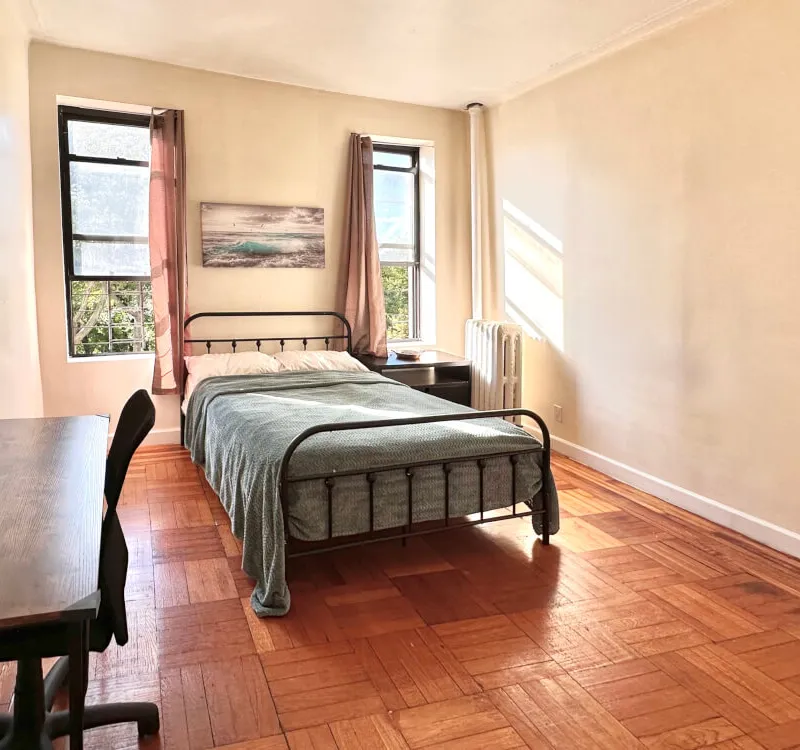 SPACIOUS Hudson River ROOM