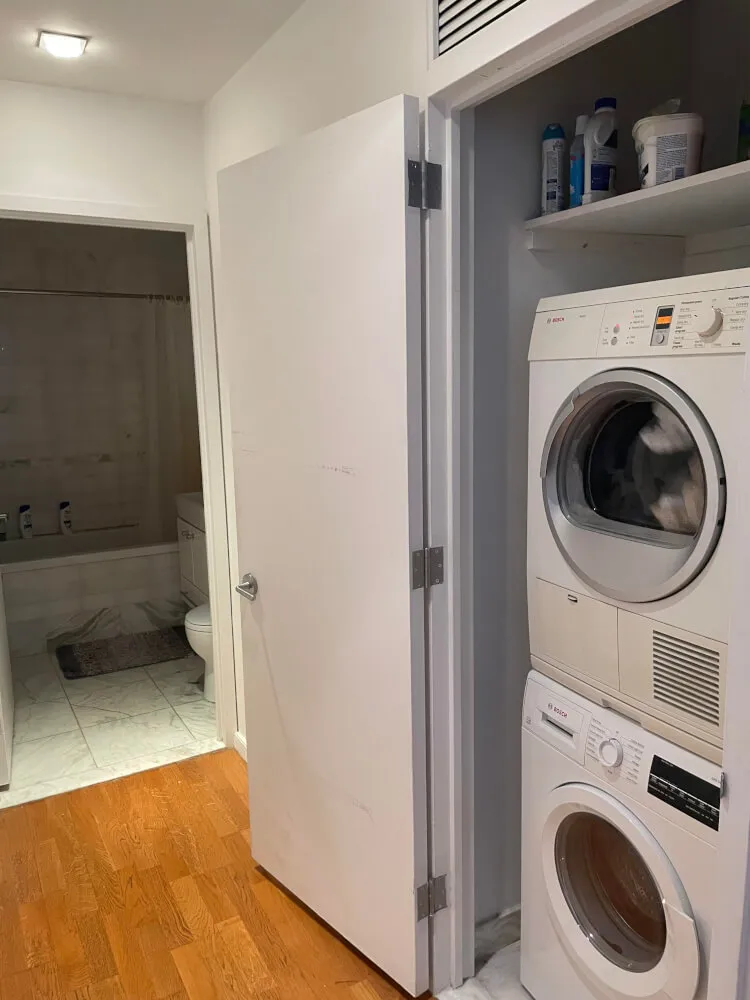 NYC Midtown West Luxury Condo Living Room Sublease (Floor-to-Ceiling Divider) | Free Breakfast & Shuttle | Below Market Price