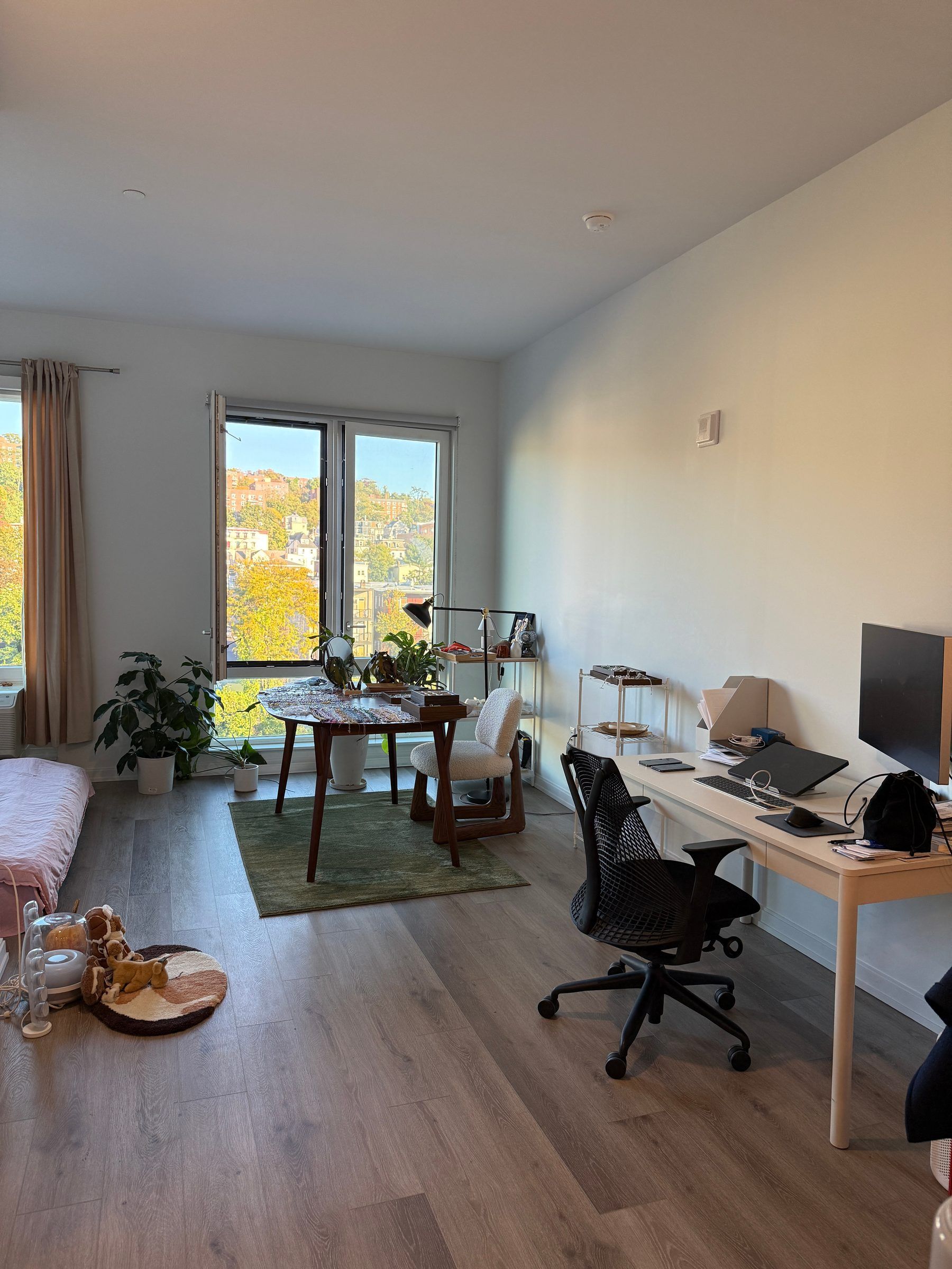 Modern studio apartment near the Hudson River in Yonkers