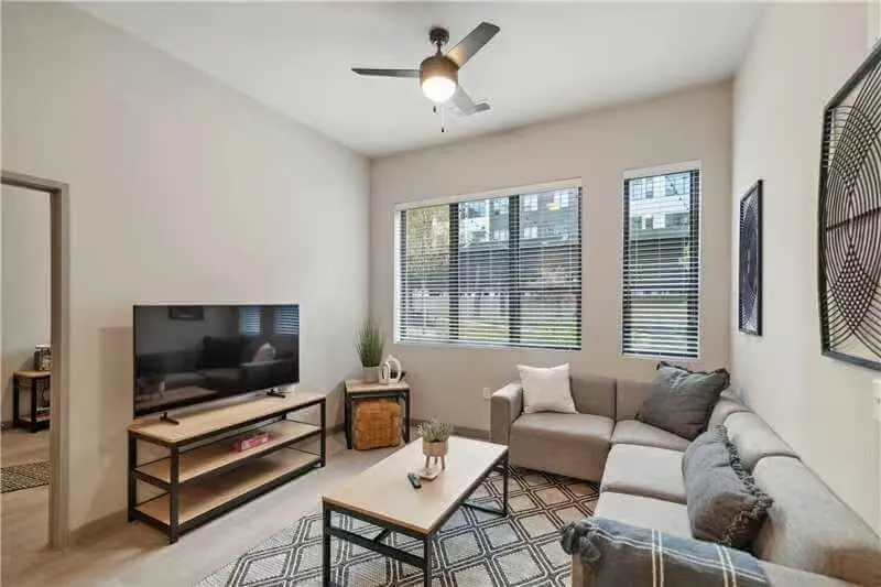 Fairfax/GMU Luxury Apartment with Low Price!
