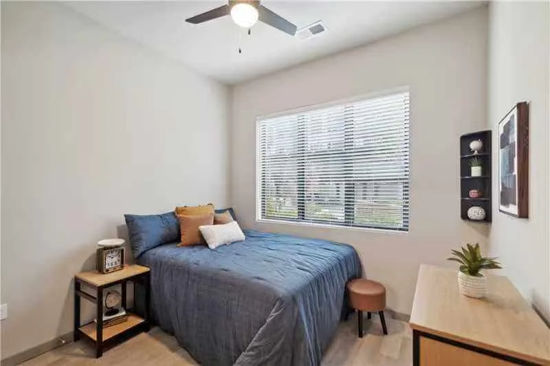 Fairfax/GMU Luxury Apartment with Low Price!