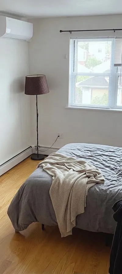Cozy Private Room in Elmhurst!