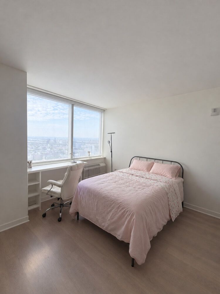 The Journal 12.20-1.16 short rental - Bedroom 1