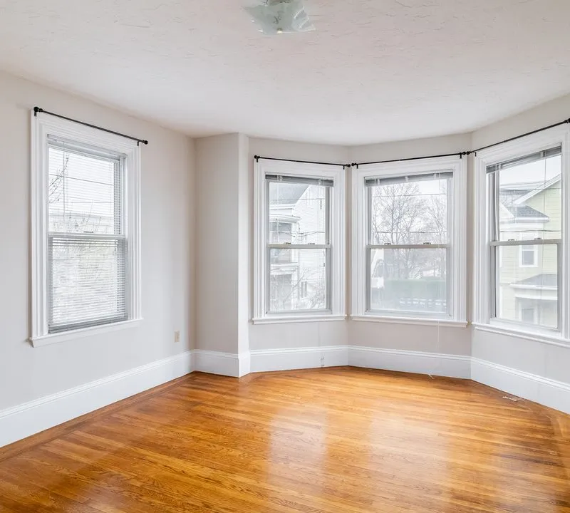 1 bedroom apartment in East Somerville