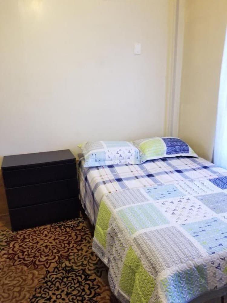 Economy Guest Room 8 mins from Brooklyn Museum
