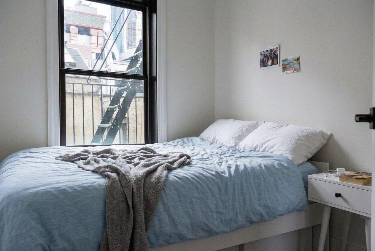 Furnished private room in Midtown Manhattan apartment