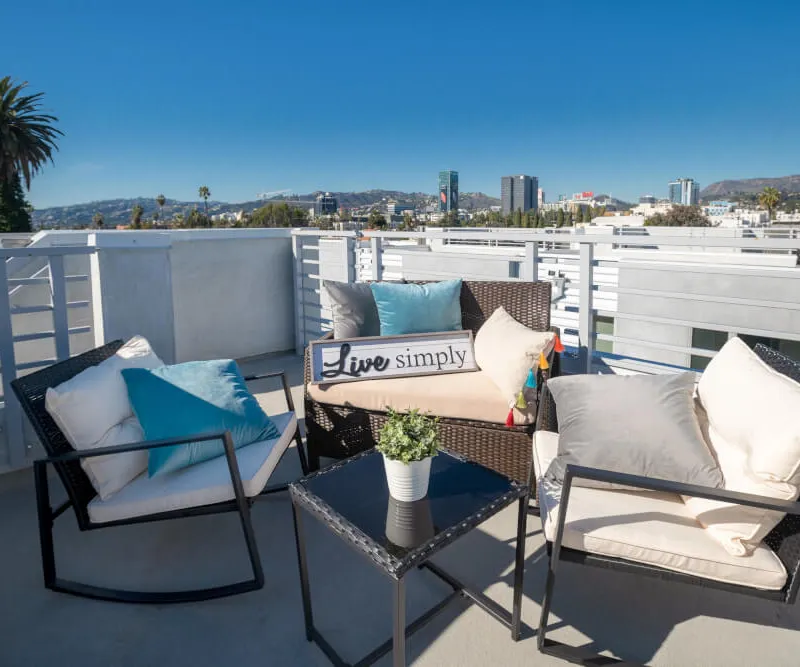 Stylish Shared Home in the Heart of Hollywood – Fully Furnished Rooms - Bedroom 1