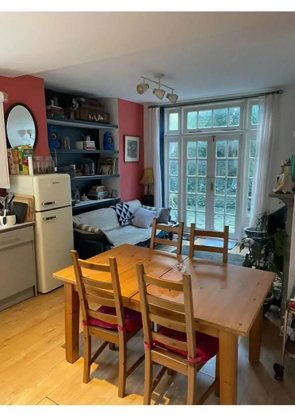 Cozy Spare Room in Brixton Hill Flat
