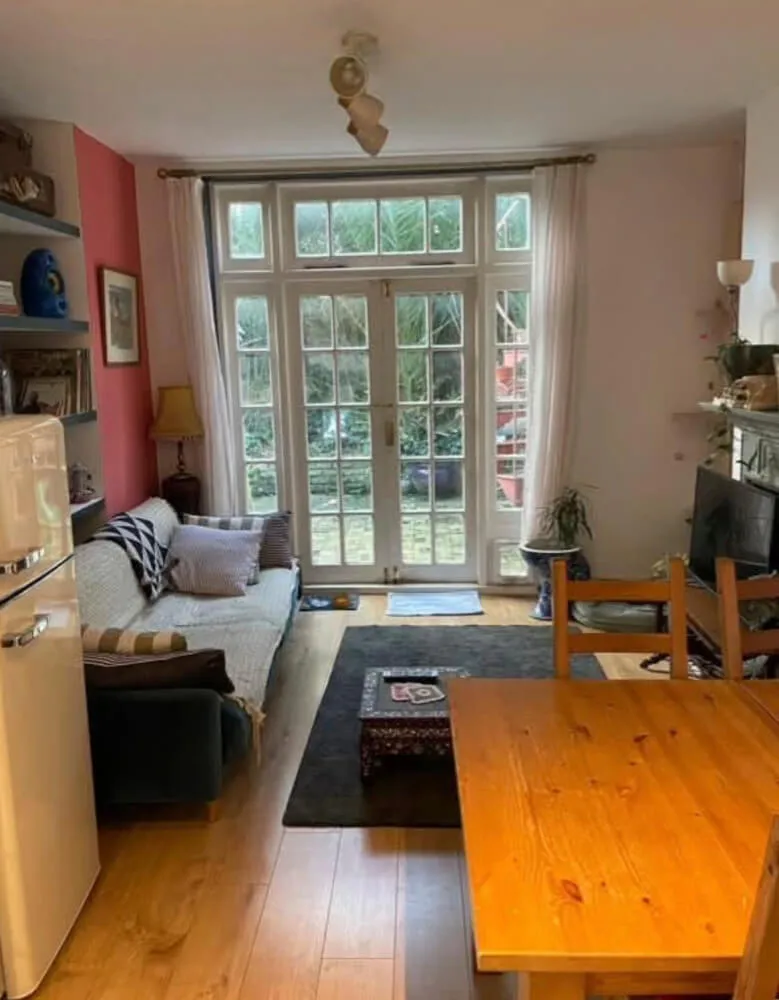 Cozy Spare Room in Brixton Hill Flat