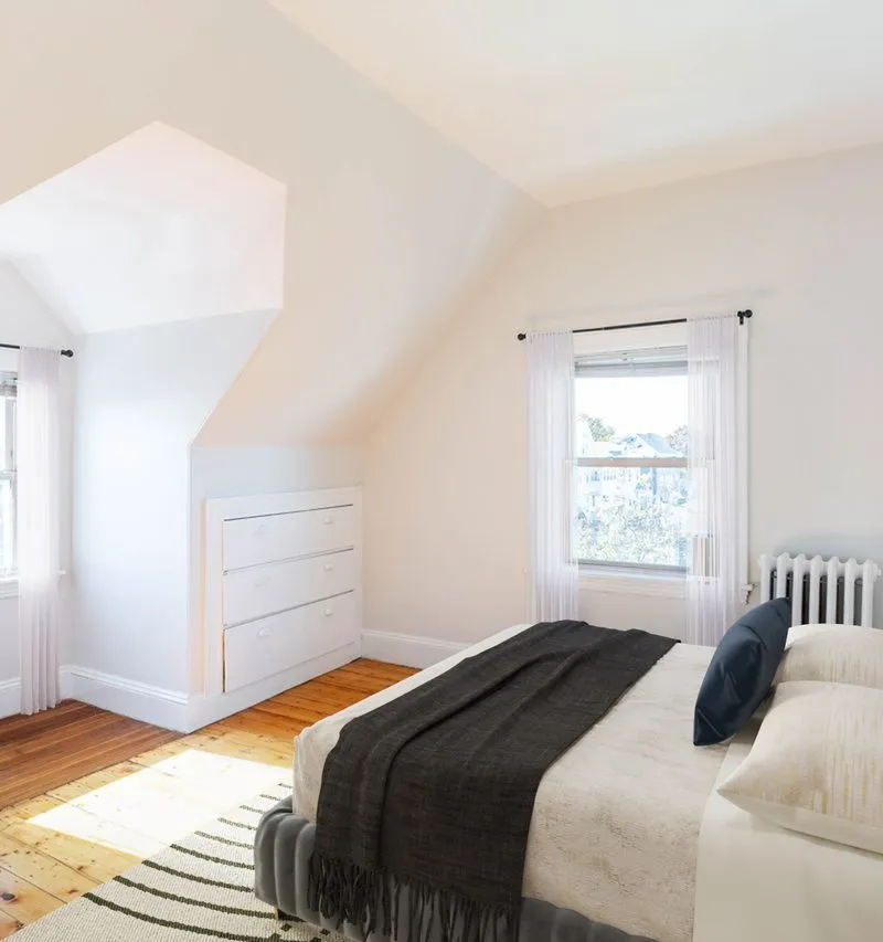 Private room in Oak Square