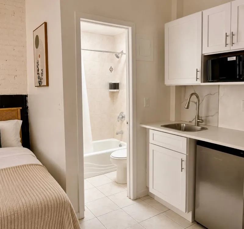 Studio with En-Suite Bathroom in the Upper West Side (A205-01)