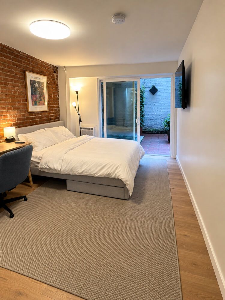 Furnished private-garden Studio in Midtown East | Private Bath & Kitchenen room in Midtown East