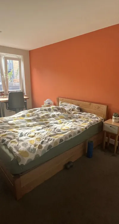 King room with Ensuite and walk-in wardrobe