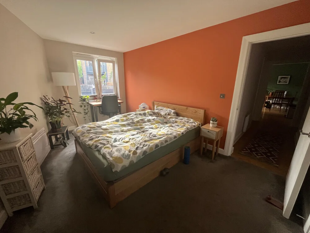 King room with Ensuite and walk-in wardrobe