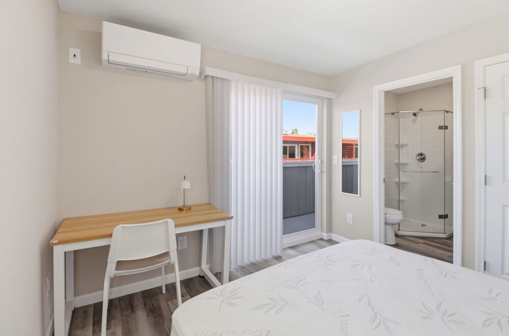 Private bedroom w/ensuite bathroom near Palo Alto (RWC)