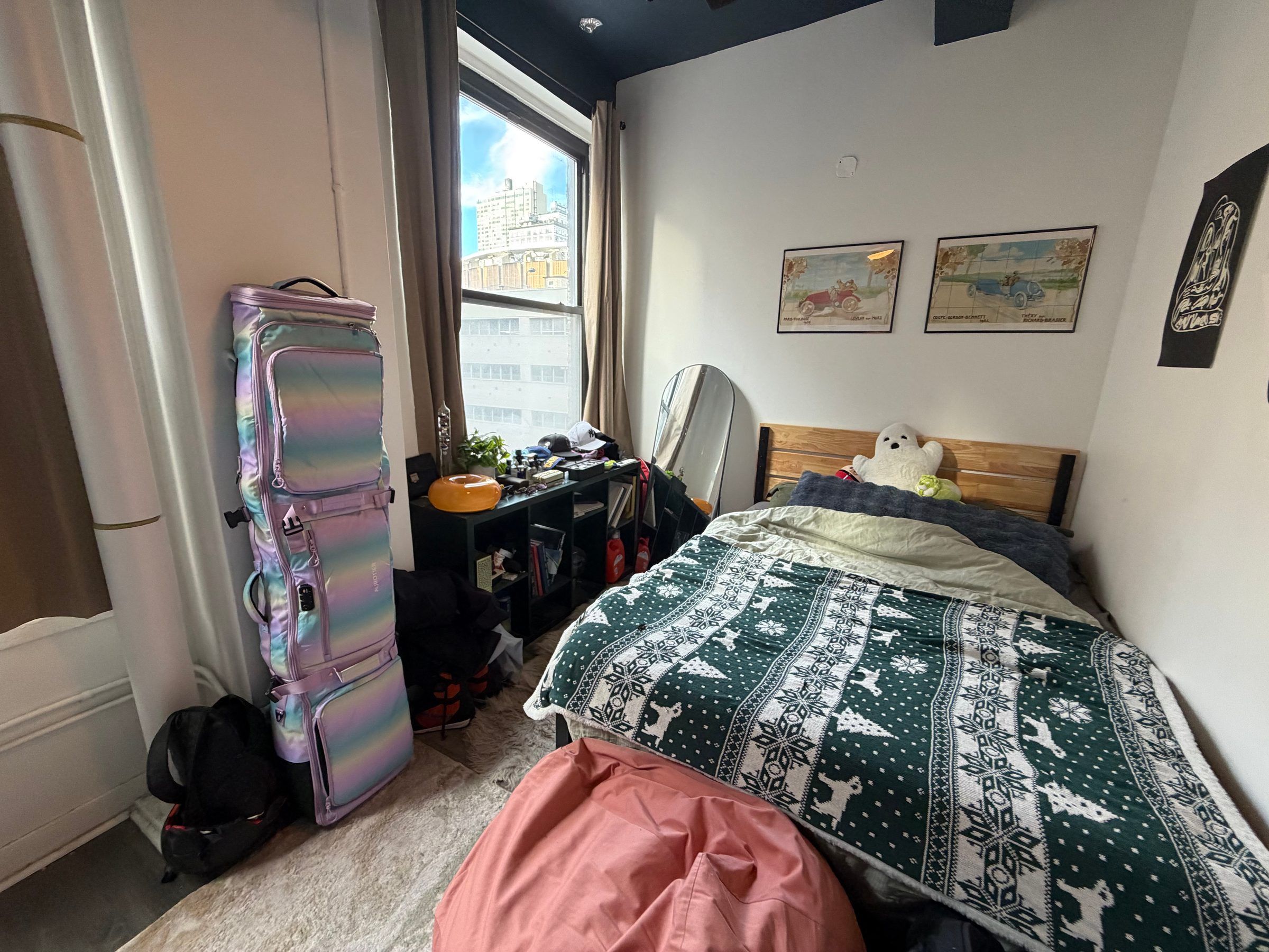 Sunny Private Room near Penn Station | $2,600/month | Jan–July 2027