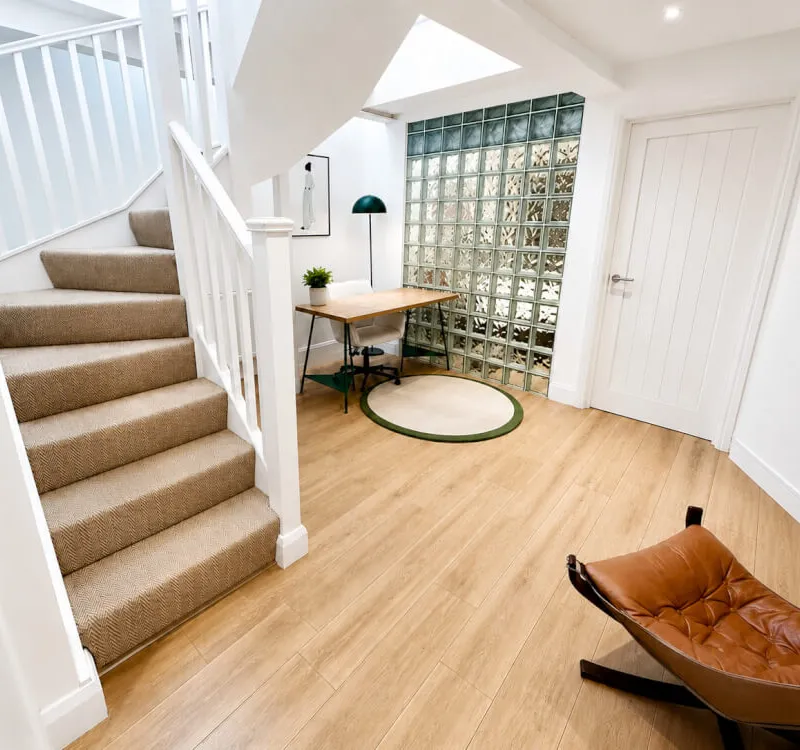 2-bed Maisonette available for a 4.5 month let from 13th October (Clapham)