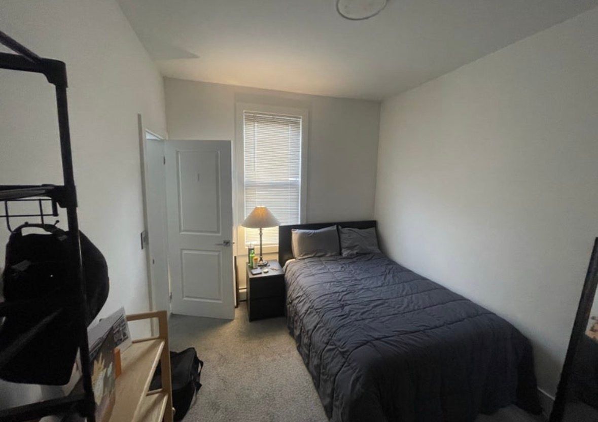 Spacious Room in Modern Apartment