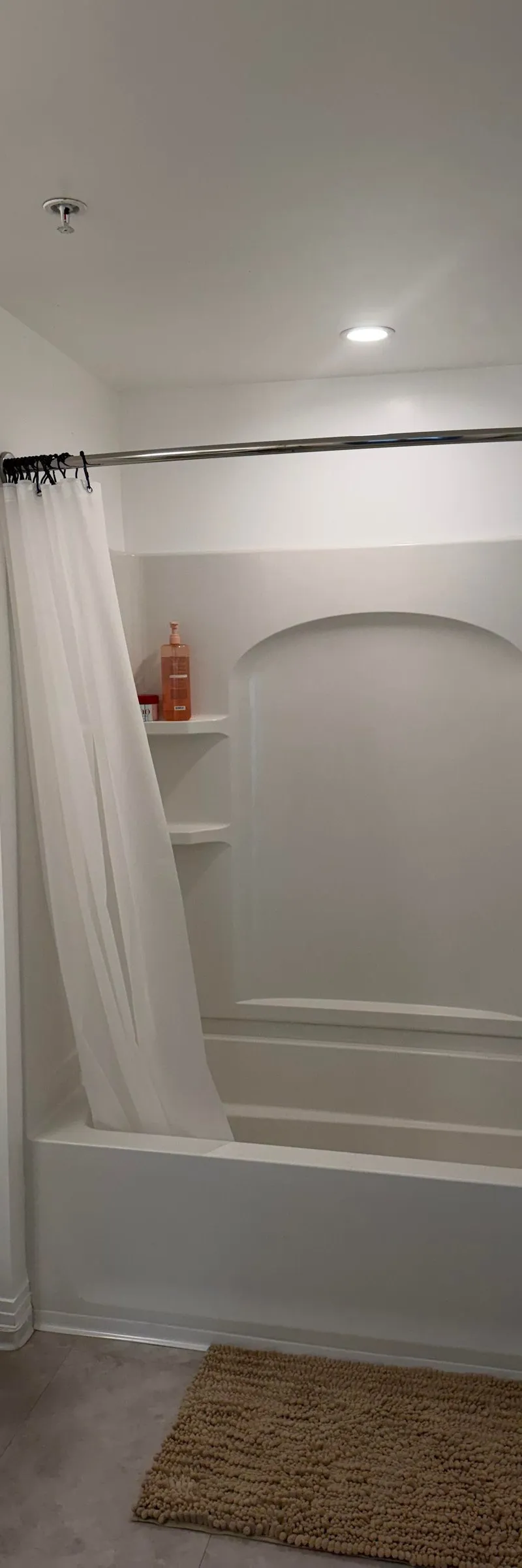 Spacious Furnished Master Bedroom with Private Bathroom Near UCLA