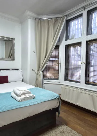 Lovely Double Bedroom near St James, Piccadilly