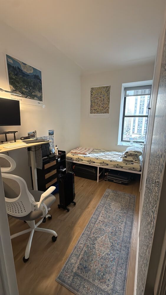 Cozy room in a beautiful building in the heart of Manhattan