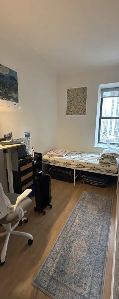 Cozy room in a beautiful building in the heart of Manhattan