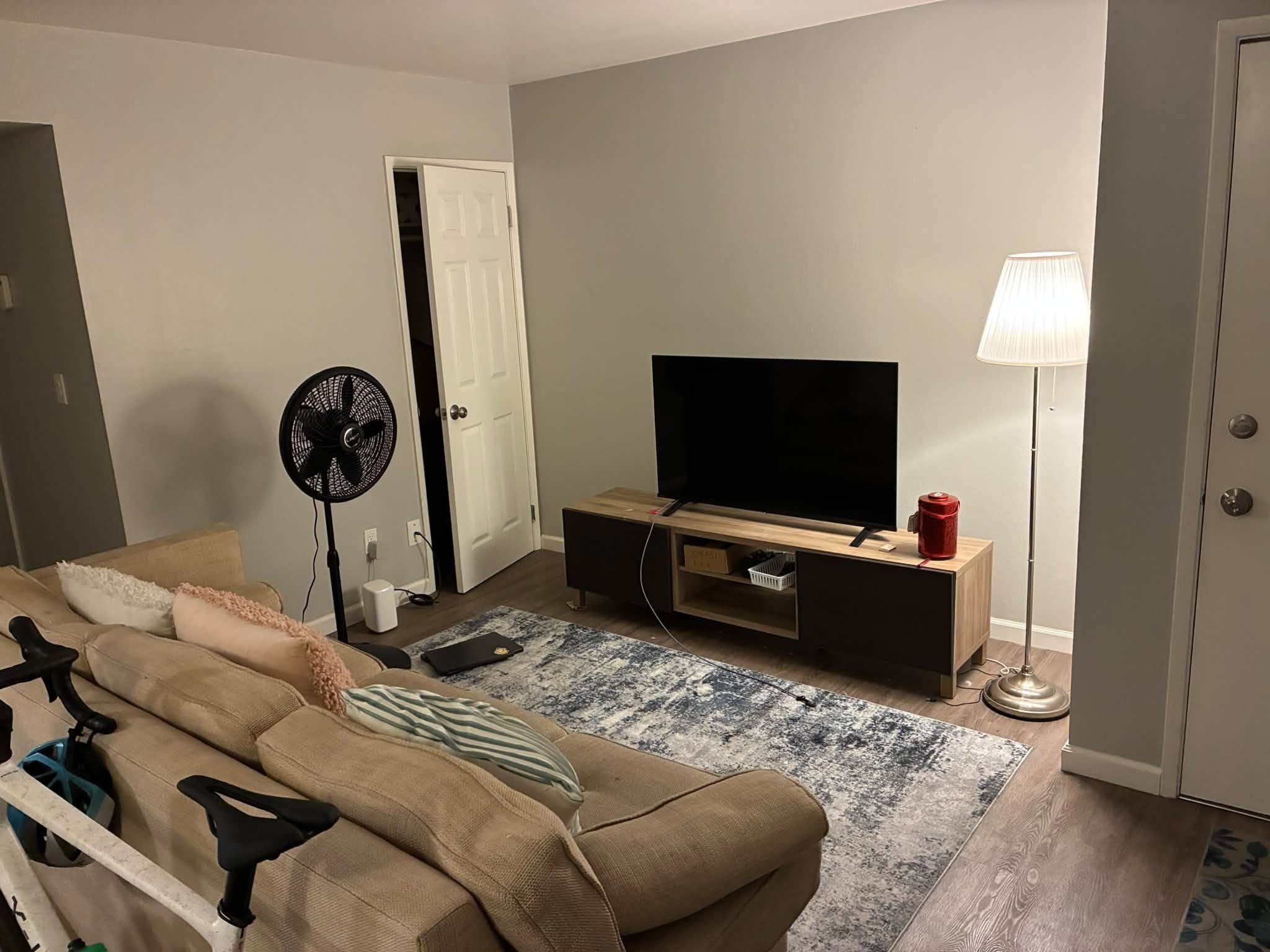 Private Room in 2b/1b Palo Alto Apartment
