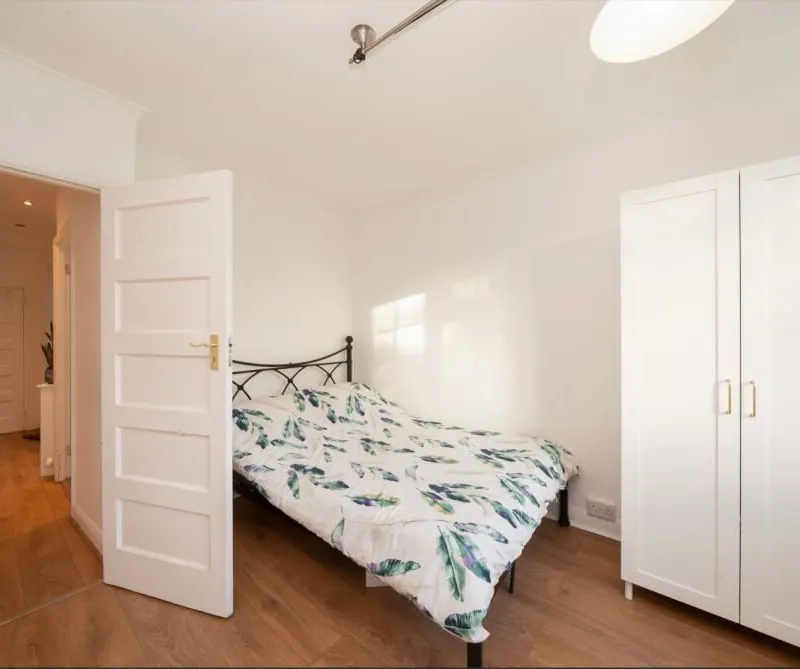 Bright Double Room in Leafy Arnos Grove