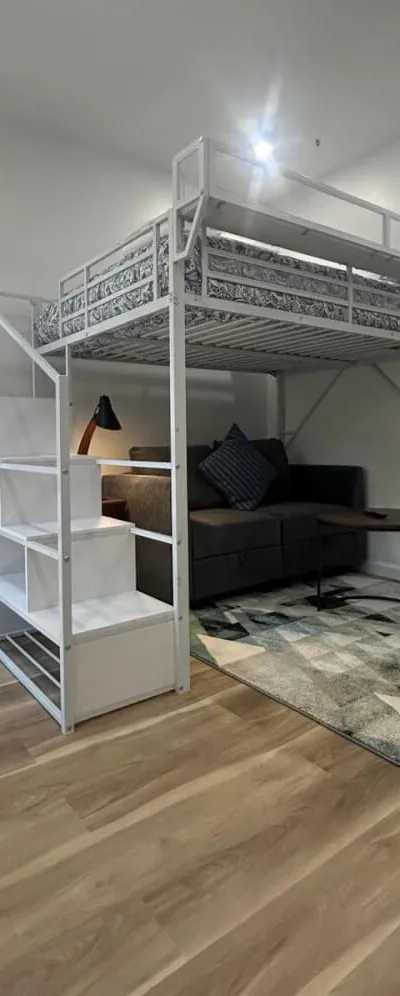Bright and Airy Contemporary Studio with Full Size bed and Shared Bathroom