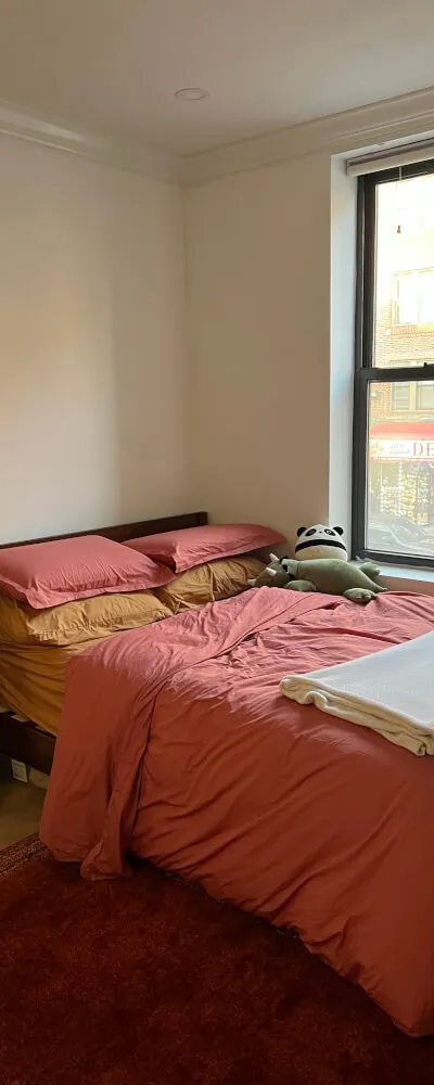 Sunny Master Bedroom w/ En-suite in PLG