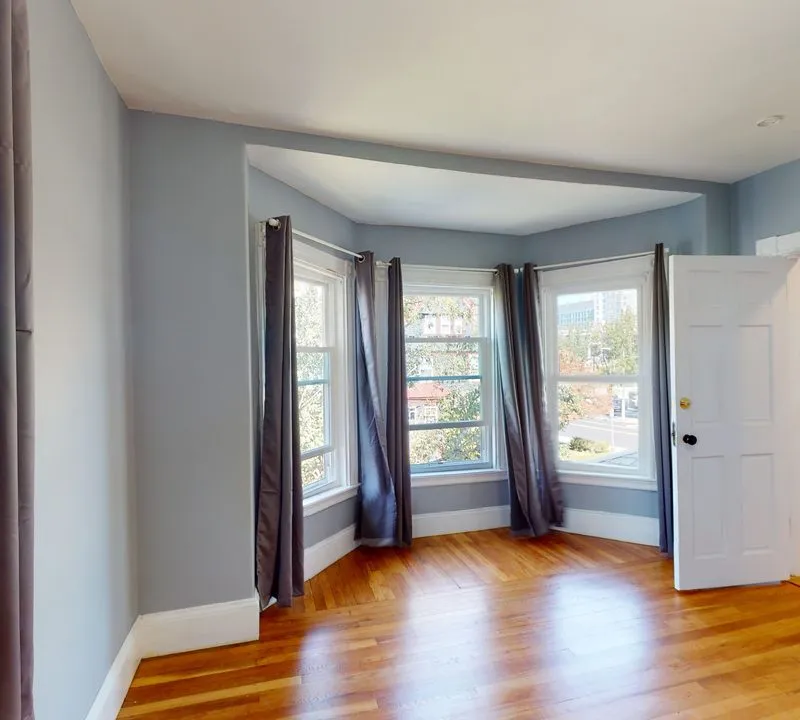 Private room in Oak Square