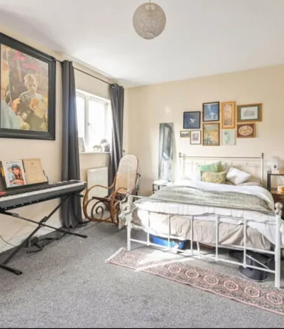 Huge En-suite Room in Gated Peckham House