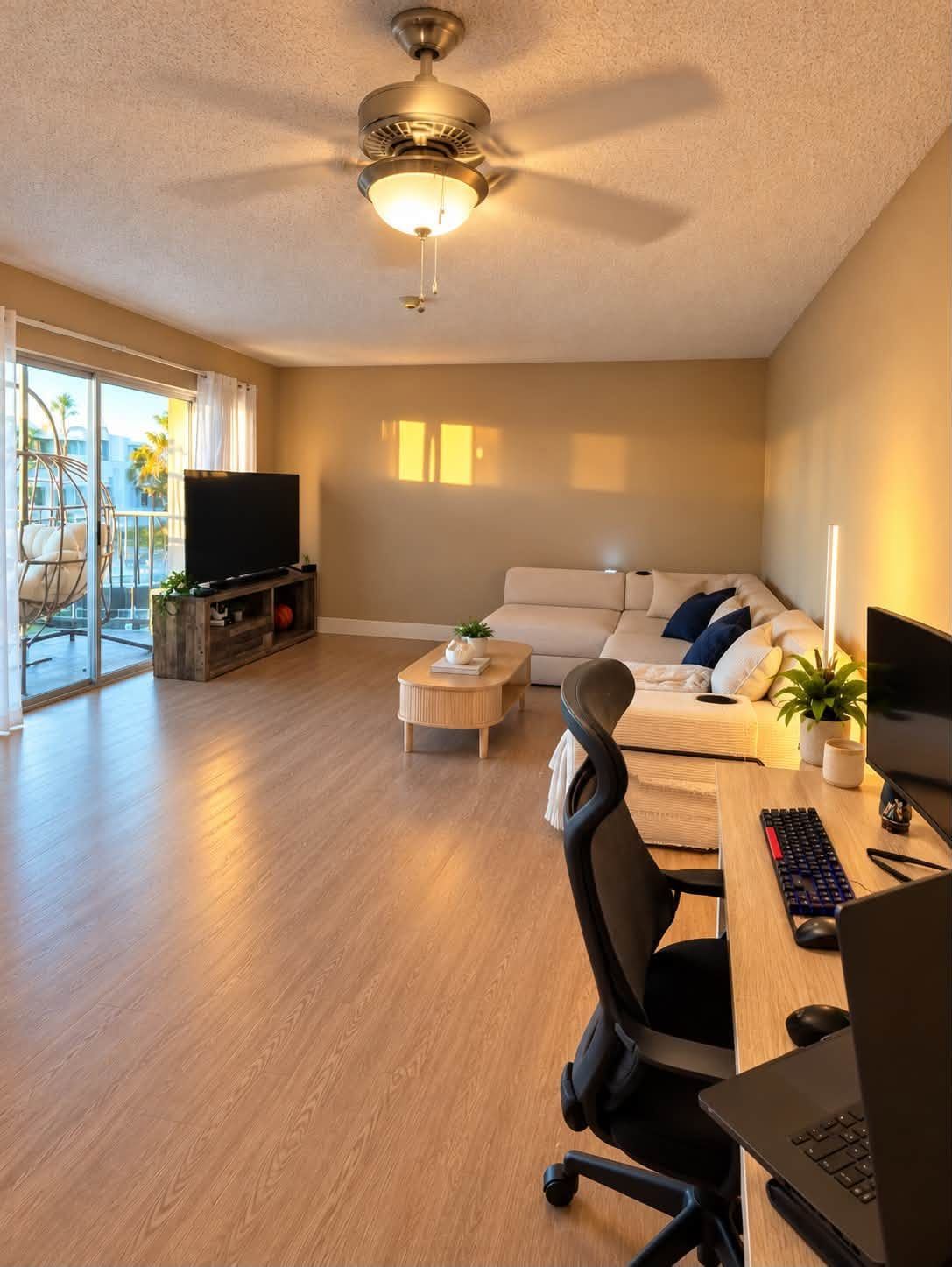 Furnished Apartment in Redondo Beach with Ocean Views