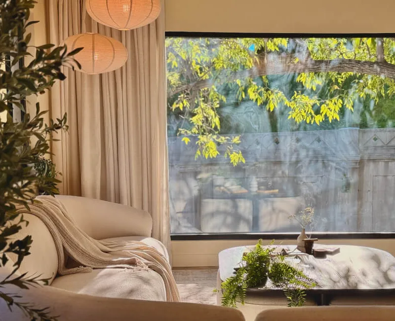 Cozy Hillside Home by Highland Park - Women Only - Bedroom 1
