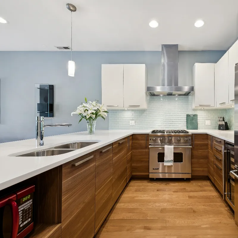 3 bedroom/2 bath in heart of Lakeview