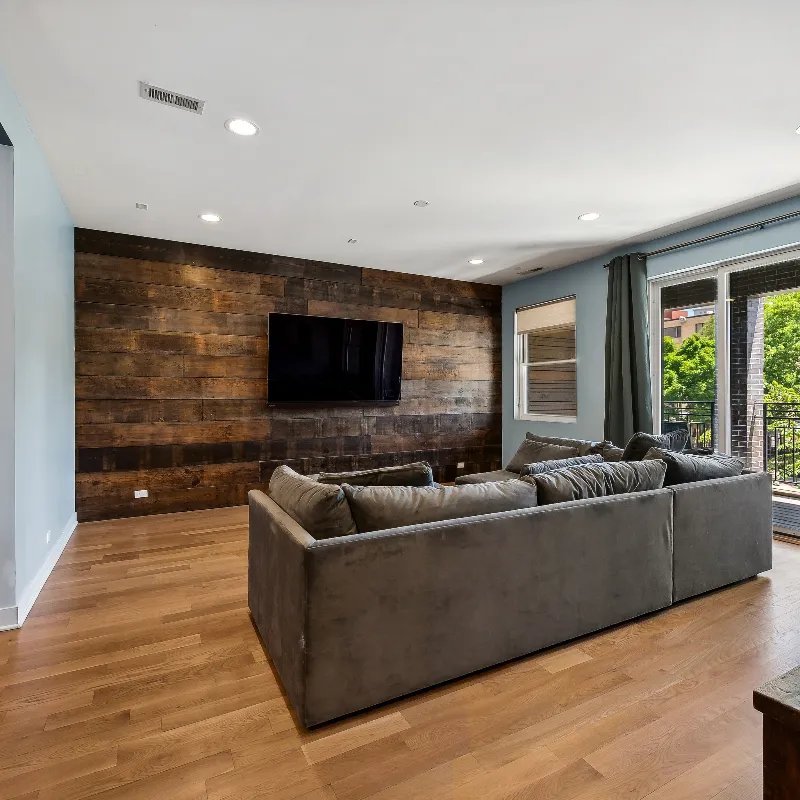 3 bedroom/2 bath in heart of Lakeview