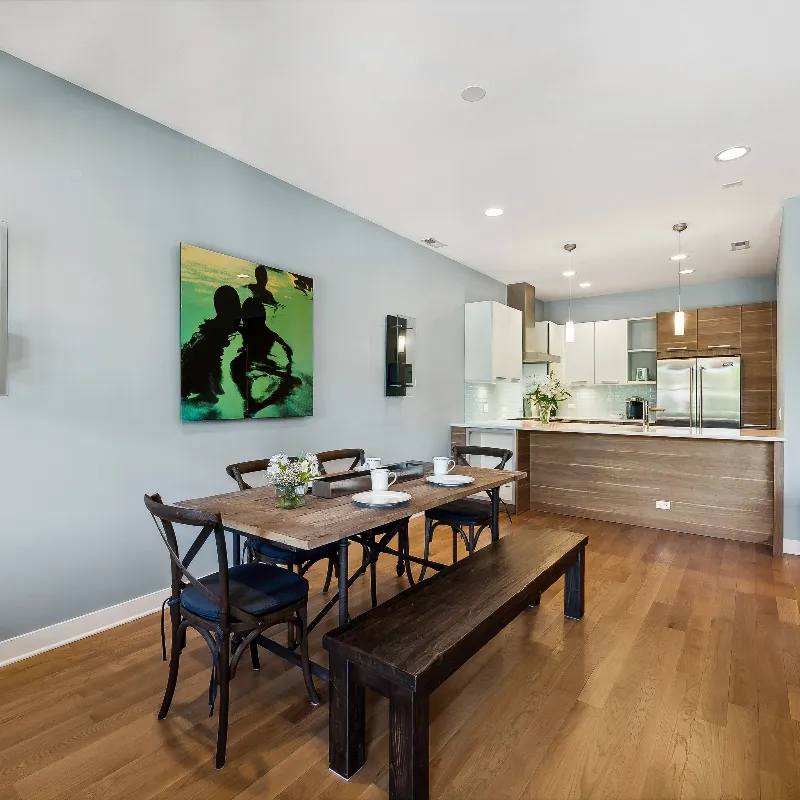 3 bedroom/2 bath in heart of Lakeview