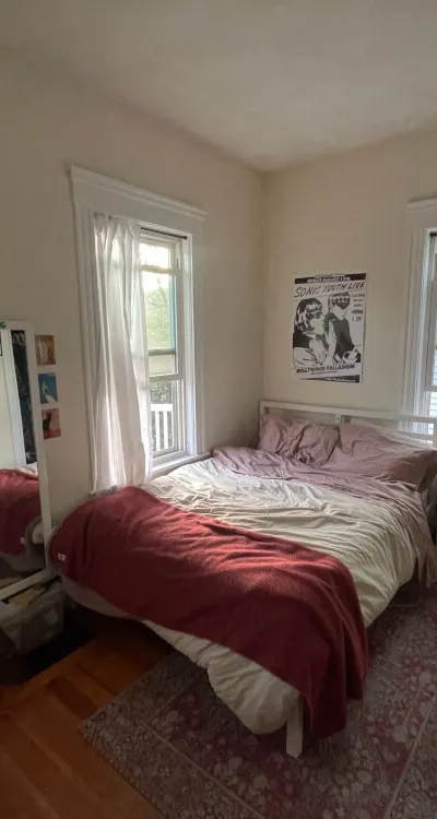 Coziest room with a porch in Medford