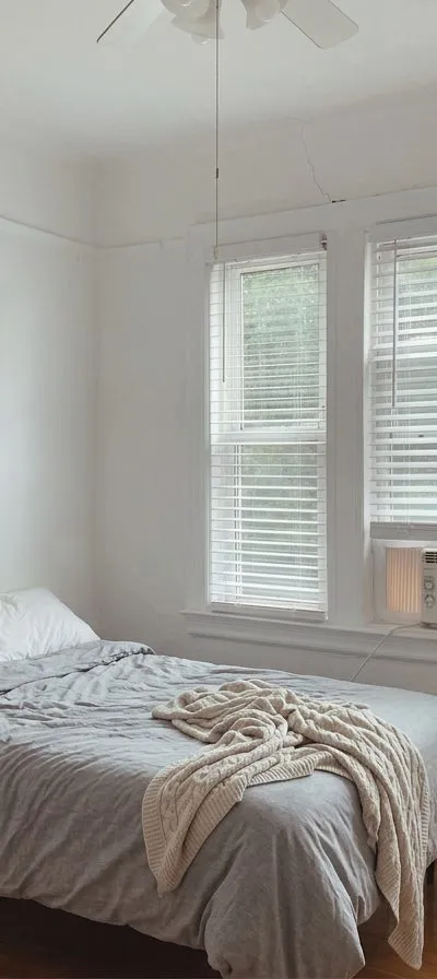 Private room in Sunnyside!