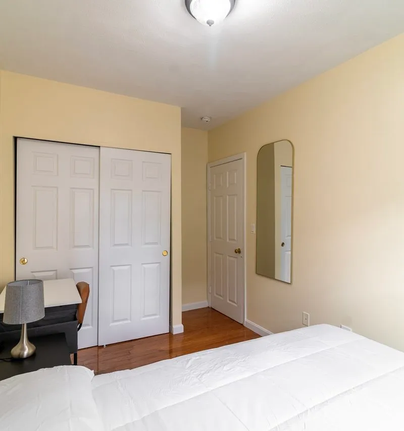 Private room in East Boston