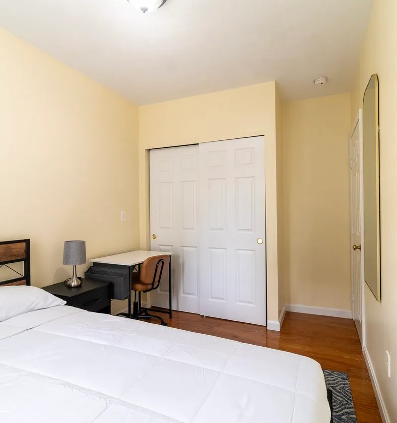 Private room in East Boston