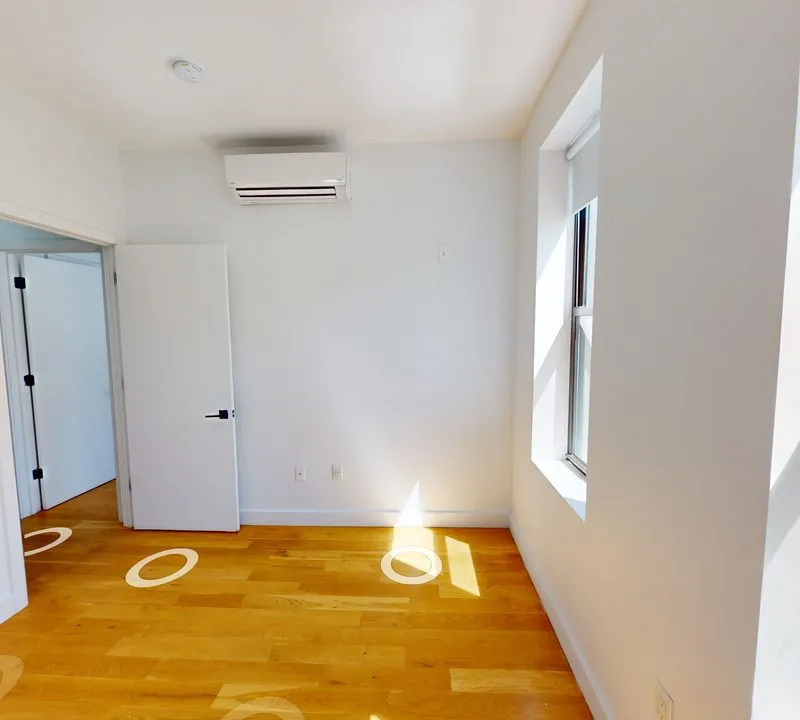 Private room in Ridgewood