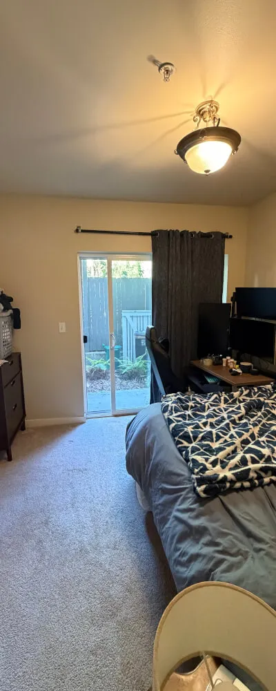 Private First Floor Townhouse Suite in Madison Valley