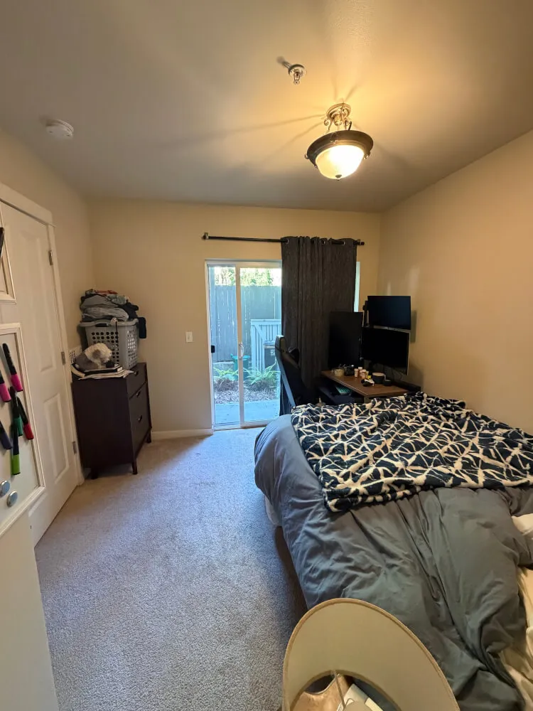 Private First Floor Townhouse Suite in Madison Valley
