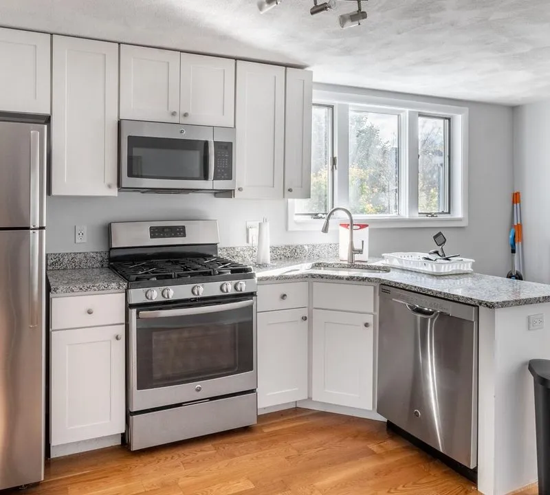 Private room in East Somerville