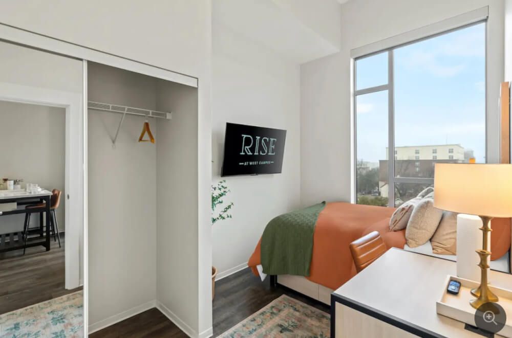 UT Austin- Priavate Bed & Bath Available @RIse (West Campus)