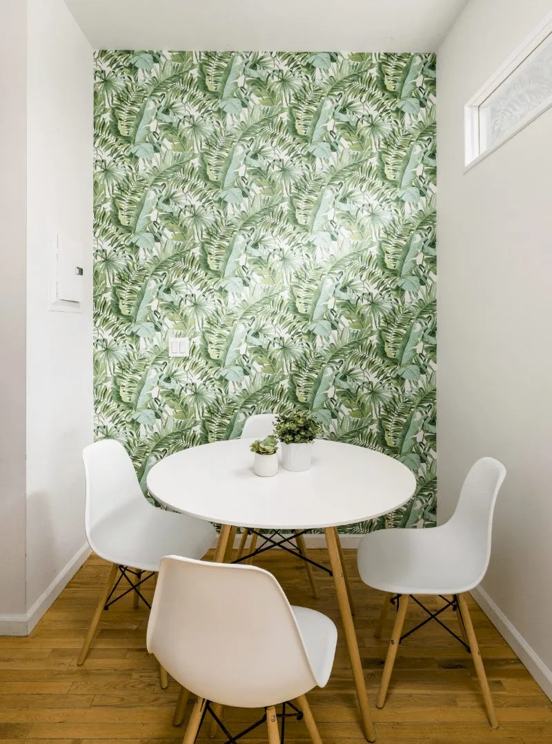 Furnished private room in a Midtown Manhattan apartment